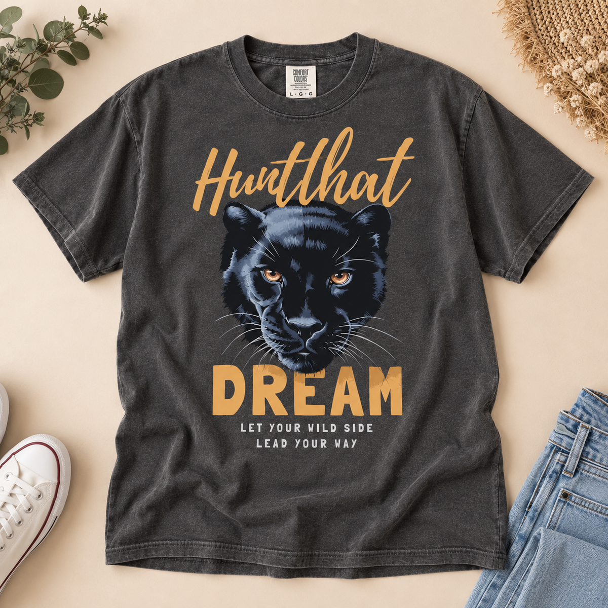 Hunt That Dream Panther Tee — Motivational Comfort Colors T-Shirt