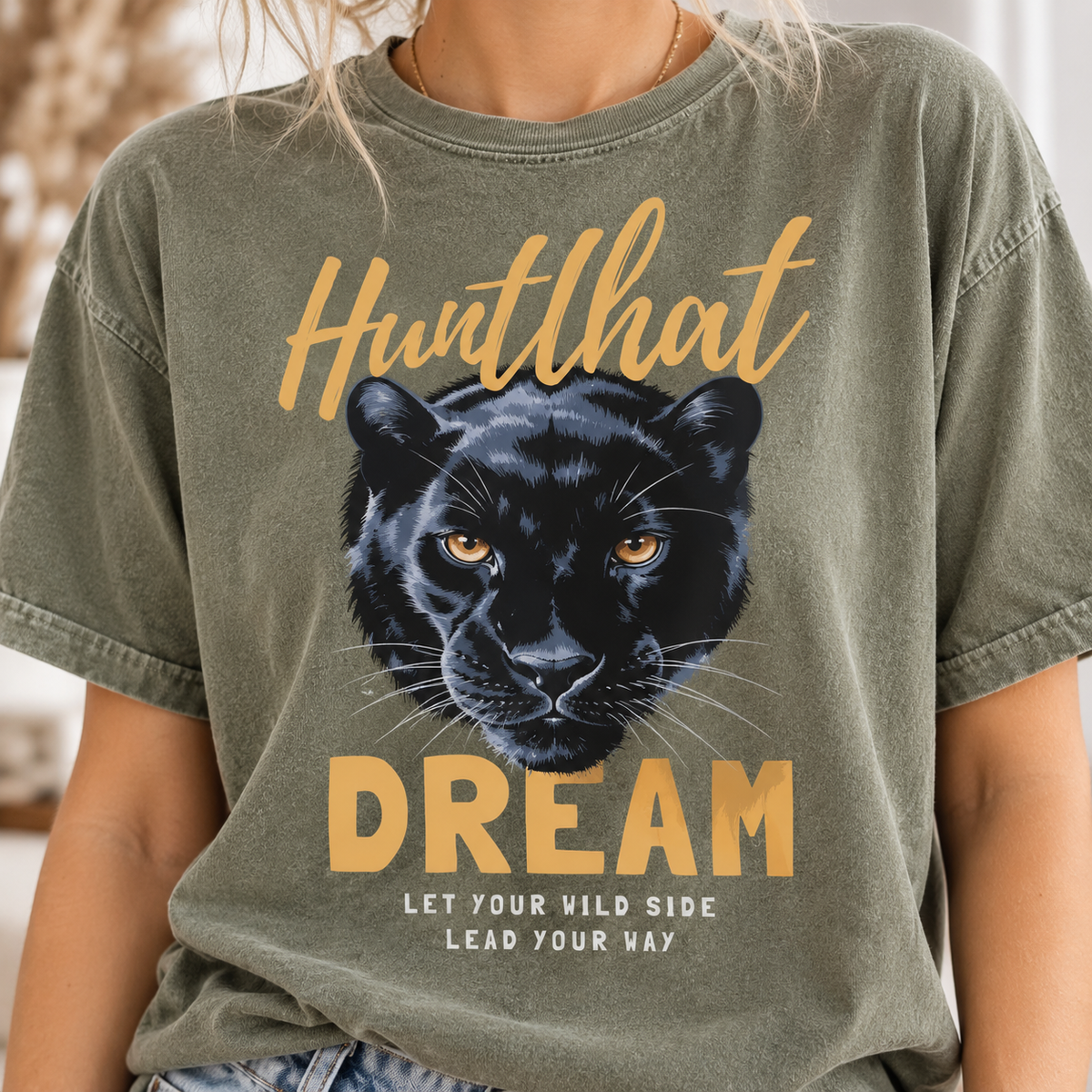 Hunt That Dream Panther Tee — Motivational Comfort Colors T-Shirt